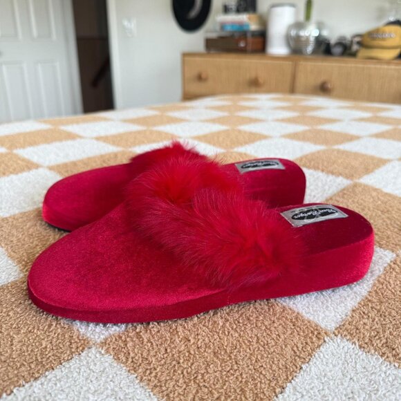 BEN BERGER LUXURY COLLECTION RED SLIPPERS WOMENS SIZE LARGE - Picture 1 of 7